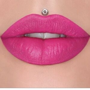 PINK RELIGION New in Box Jeffree Star‎ Velvet Trap Lipstick Pink Barbie matte